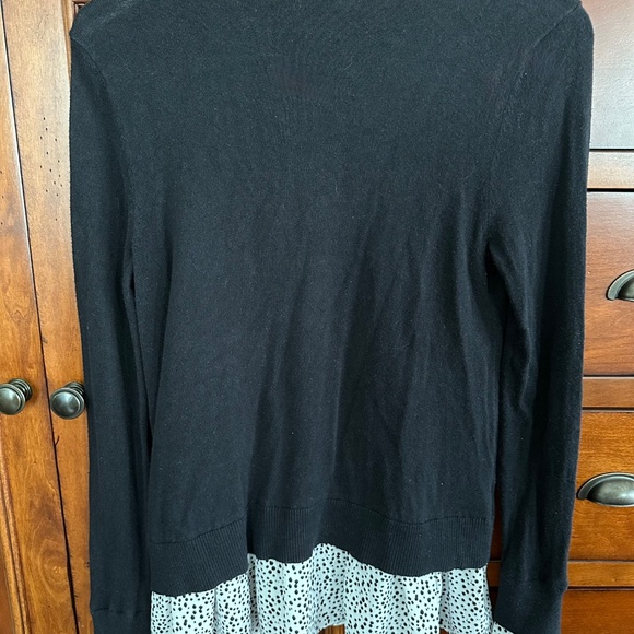 LOFT Black V Neck Cotton Lightweight Sweater Animal Print Ruffle Hem Size XS EUC - Picture 12 of 15